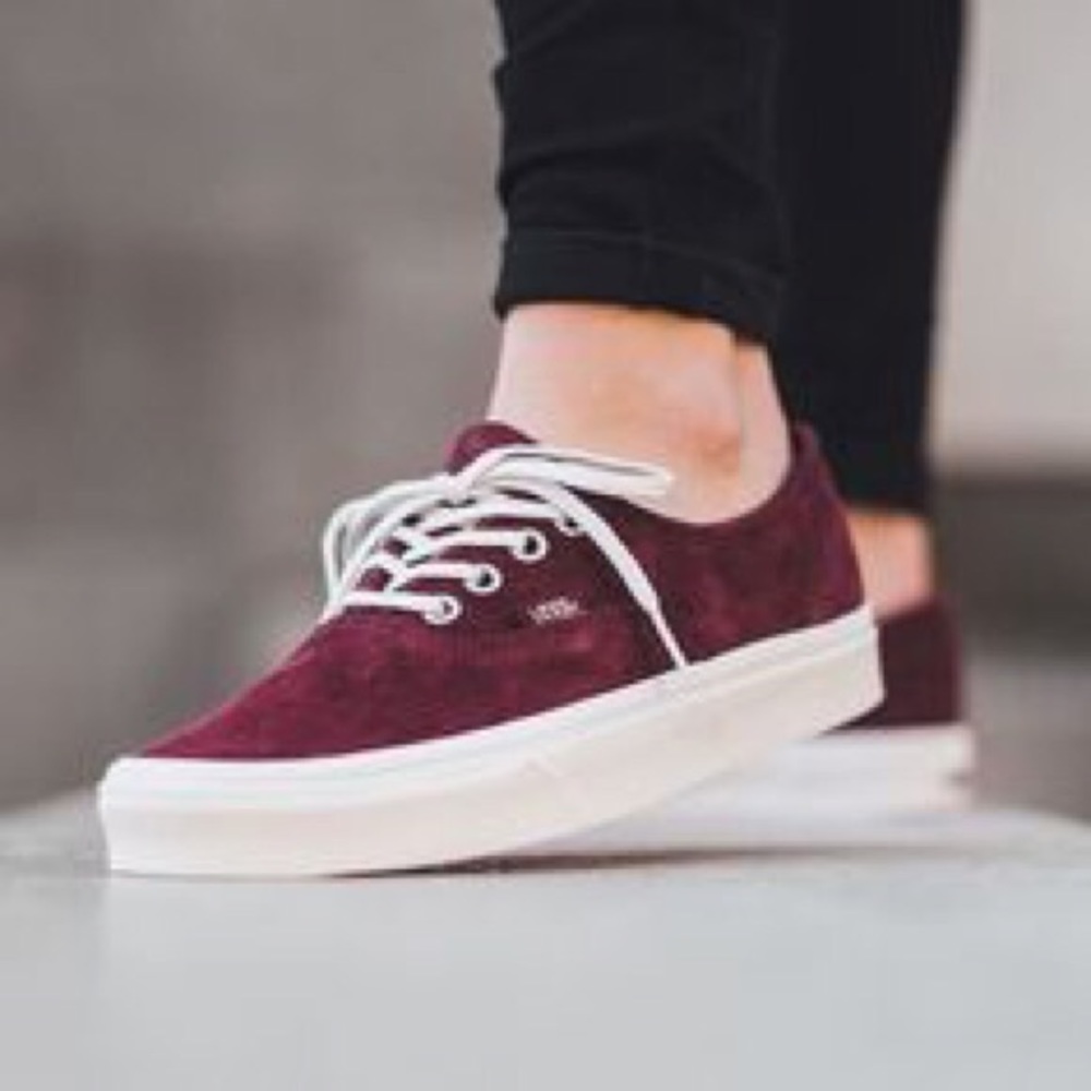 💥Maroon suede classic low top vans💥